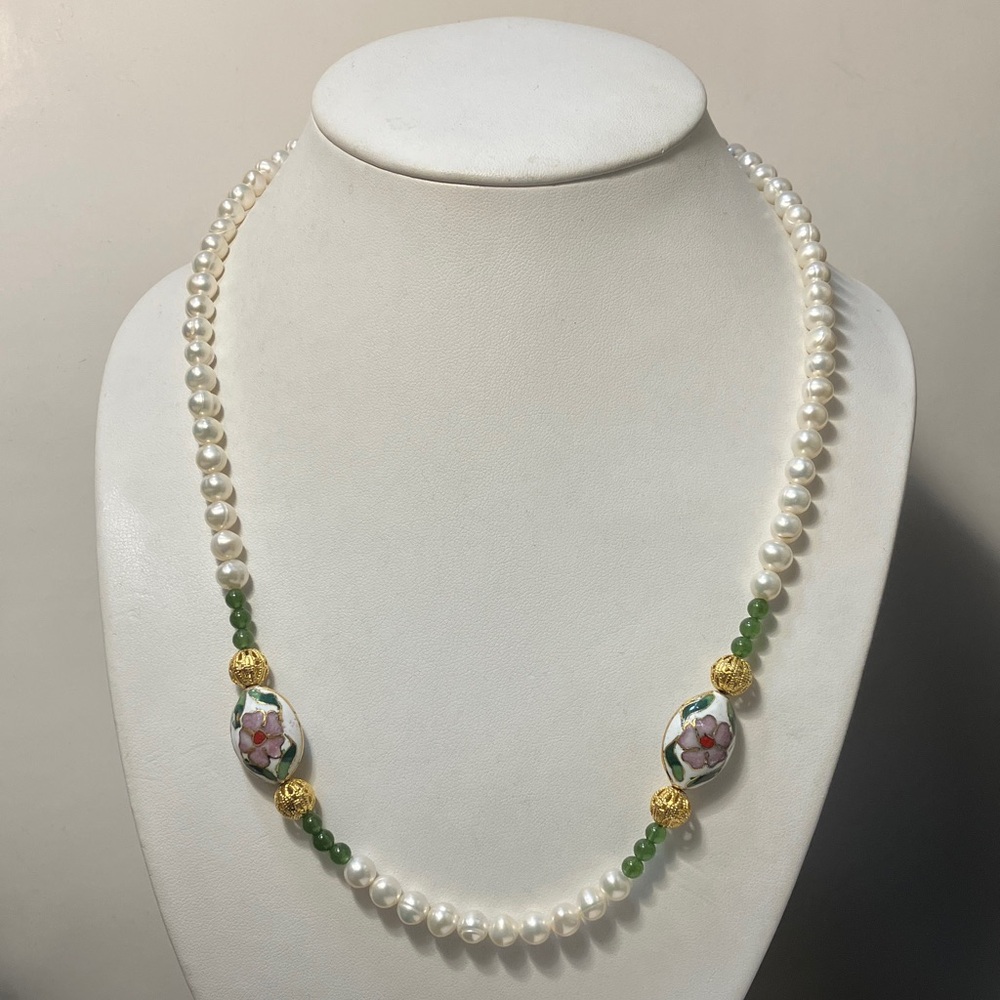 Pearl cloisnecklace 21"